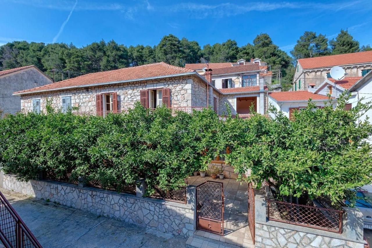Vrbanj Holiday House With A Parking Space Svirce, Hvar - 17682 מראה חיצוני תמונה